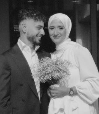 Havva en Haydar, de oprichters van HAVV.S, in een zwart-witportret